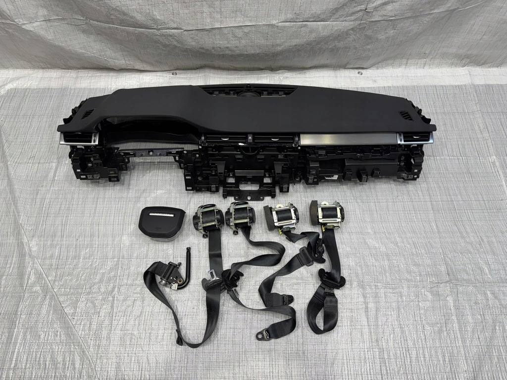 фото №1, Консоль приборная панель приборная land rover discovery sport r-dynamic 23-