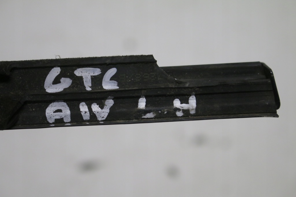 фото №9, Молдинг дверь левая opel astra j gtc