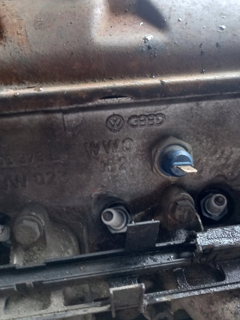 фото №11, Кришка клапанів vw polo 86c ii 92-94 1.3 vw golf ii