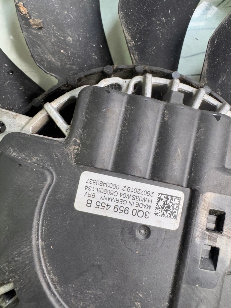 Вентилятор радиатора воды skoda superb 3 2.0 tdi vw audi 3q0959455b в Украине