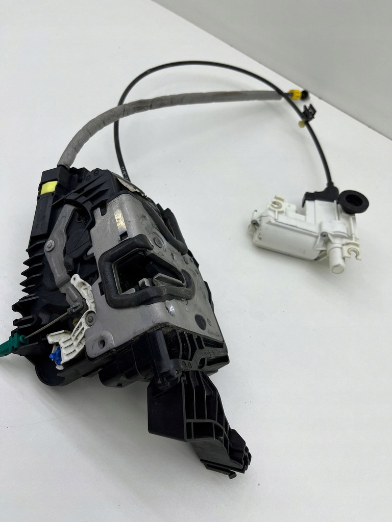 фото №1, Mercedes w222 замок дверь softclose доводчик левый задняя a0997308100