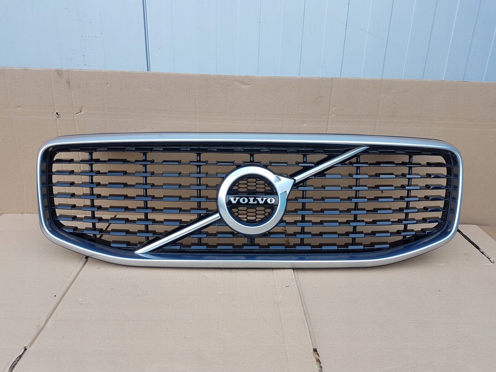 фото №1, Решётка радиатора решётка радиатора volvo xc60 ii r-design 17-