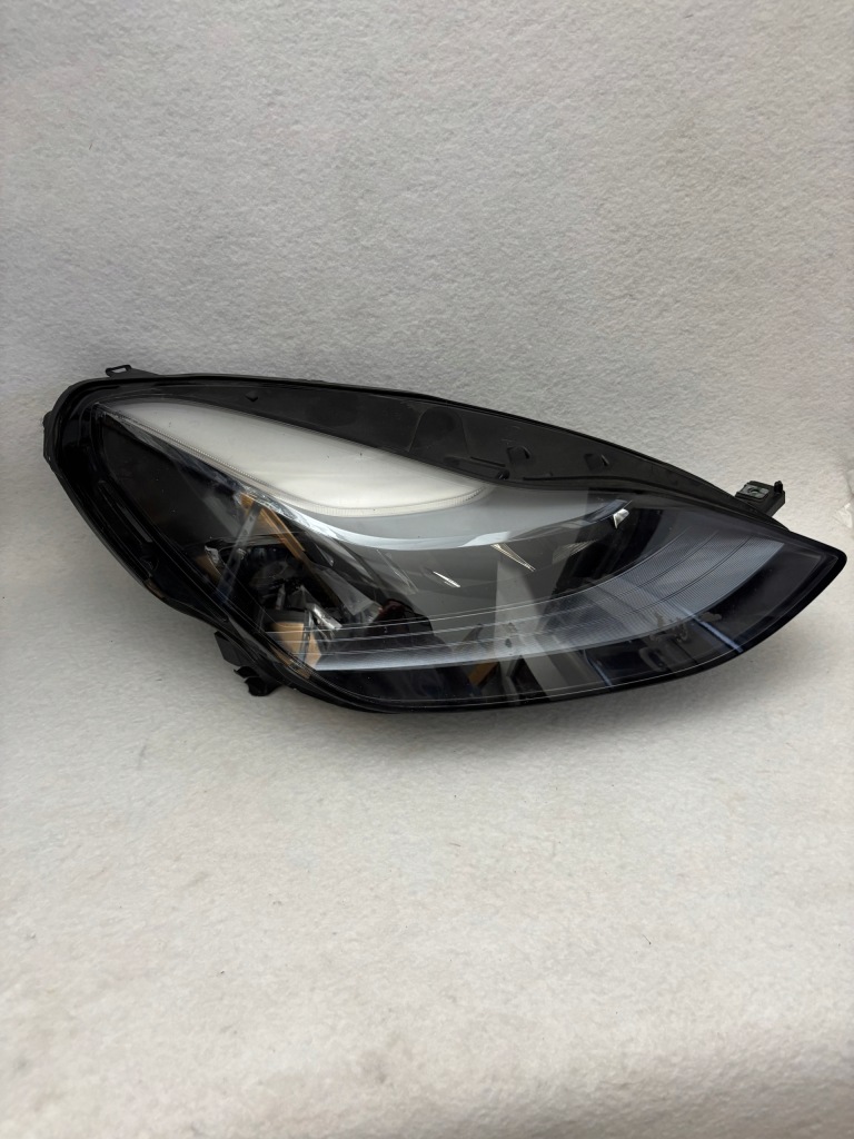 Купити Фара праві перед full led tesla model 3 1514953-00-d