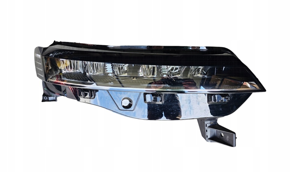 Купить Фара правый  led renault megane v e-tech 260104574r