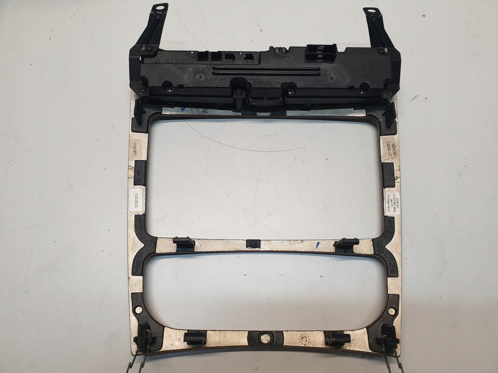 фото №4, Панель рамка радио mercedes-benz w203 a2036804639