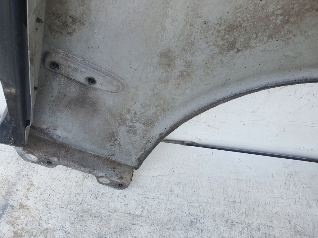 Mercedes e w 211 крыло  левое  перед с Разборки