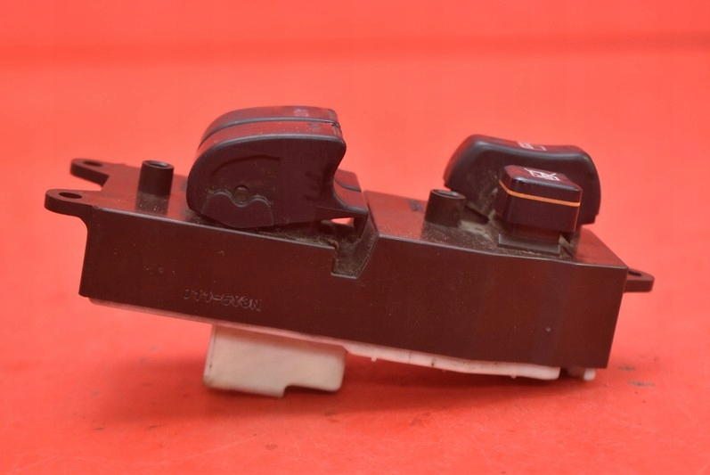 фото №5, Панель управление окон eu toyota yaris 1 i 3d 04r