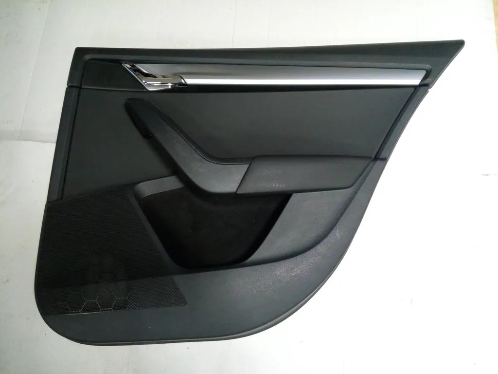 фото №1, Обивка обшивка дверь octavia iii kombi oryg.