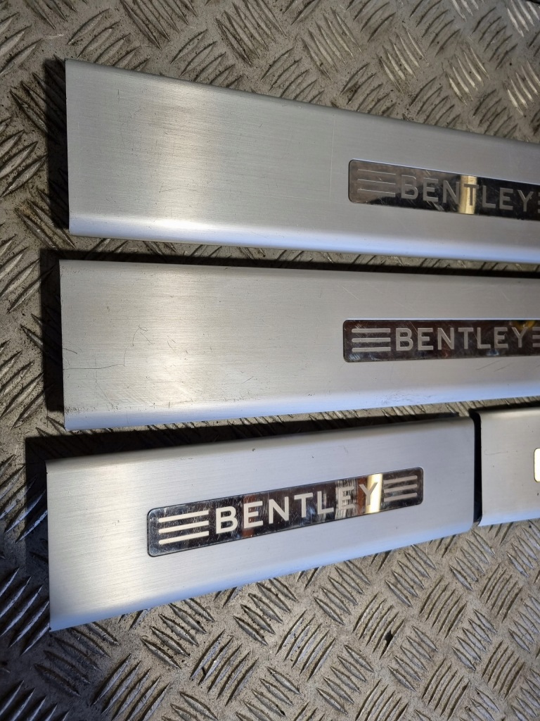 фото №2, Bentley bentayga молдинг порог