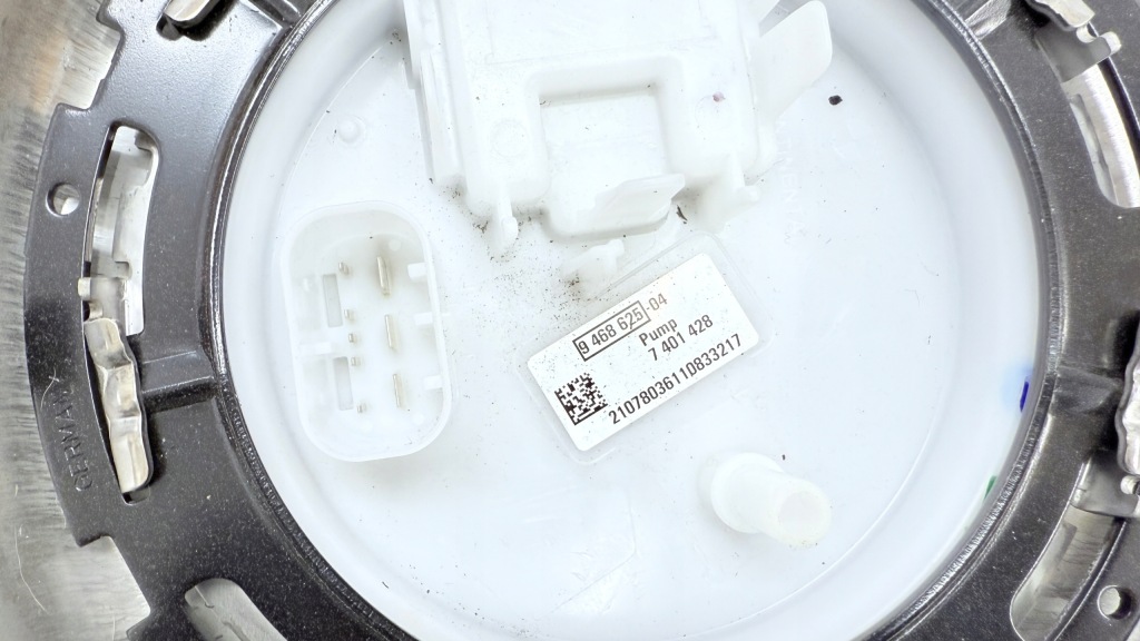 Bmw g05 x5 бак bak топлива 45e гибрид 9884479 9468625 с Разборки