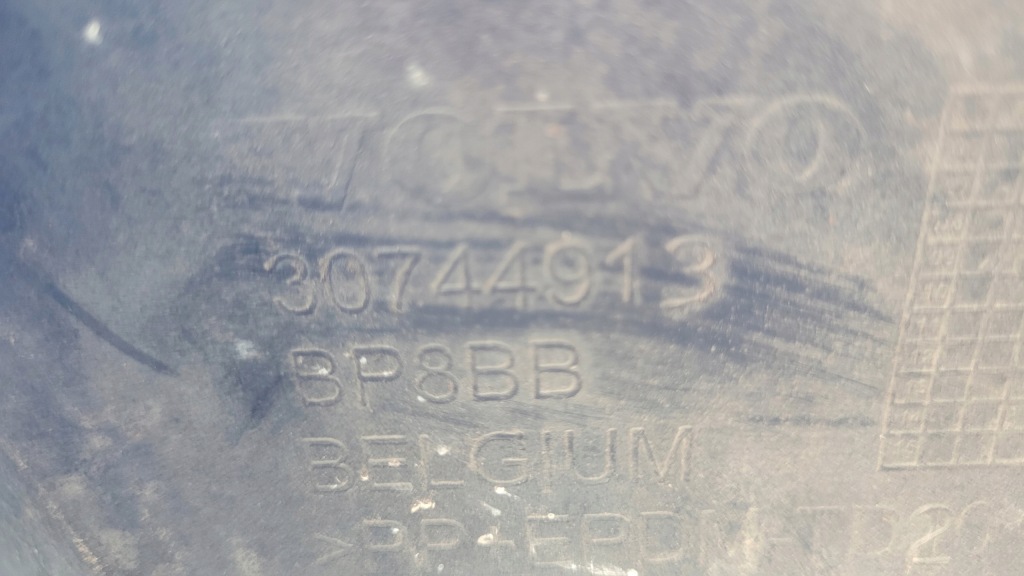 фото №12, Volvo v50 s40 lift спойлер накладка бампер перед 30744913 // 1958