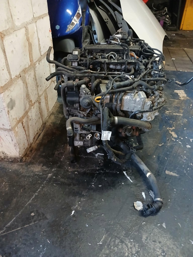 Crmb двигатель комплектный  2.0tdi audi vw seat skoda с Разборки