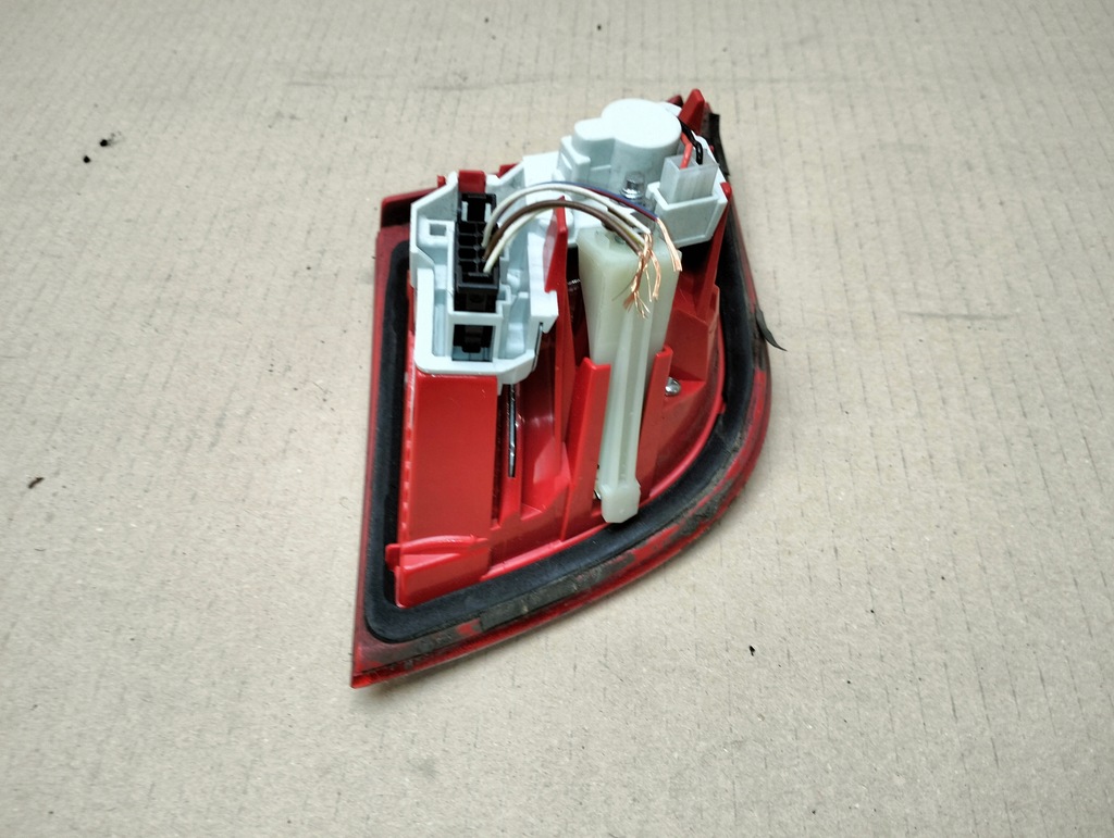 фото №7, Лампа правая задняя w крышка audi a3 8p lift 08-12 5d hb 5 дверь led