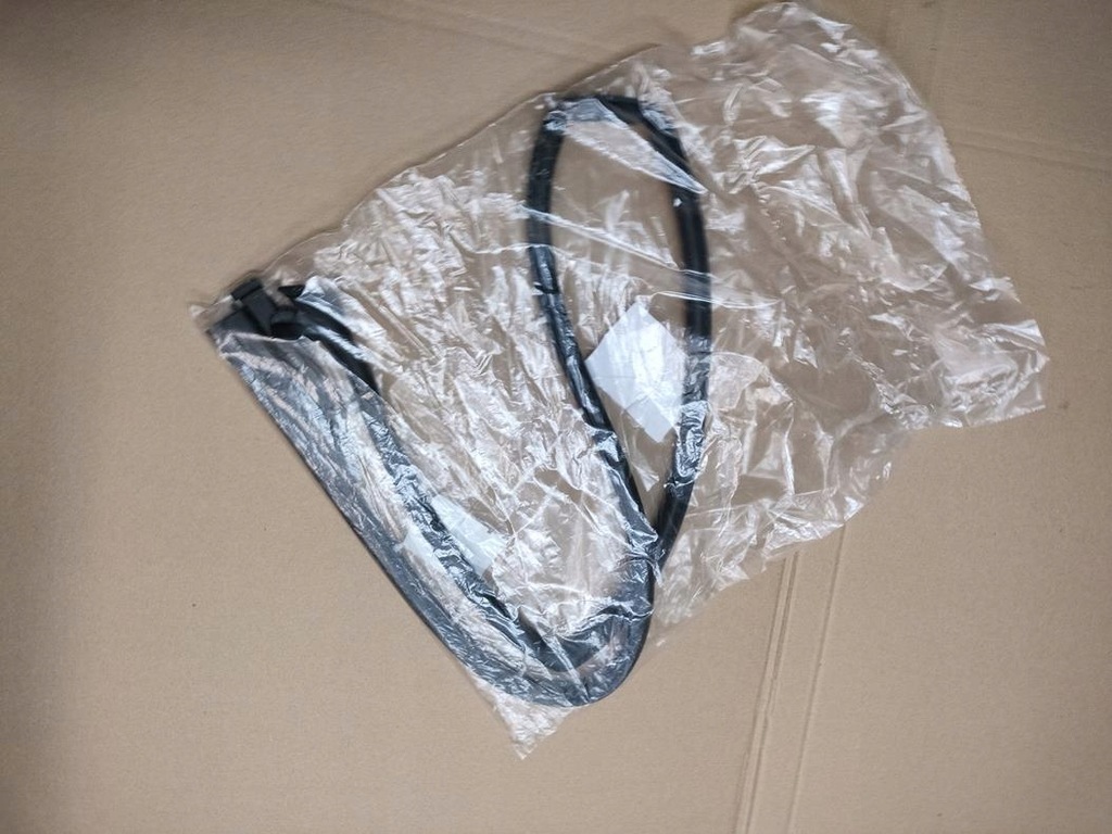 фото №1, Renault kadjar прокладка двері задня права nowa оригінальний номер