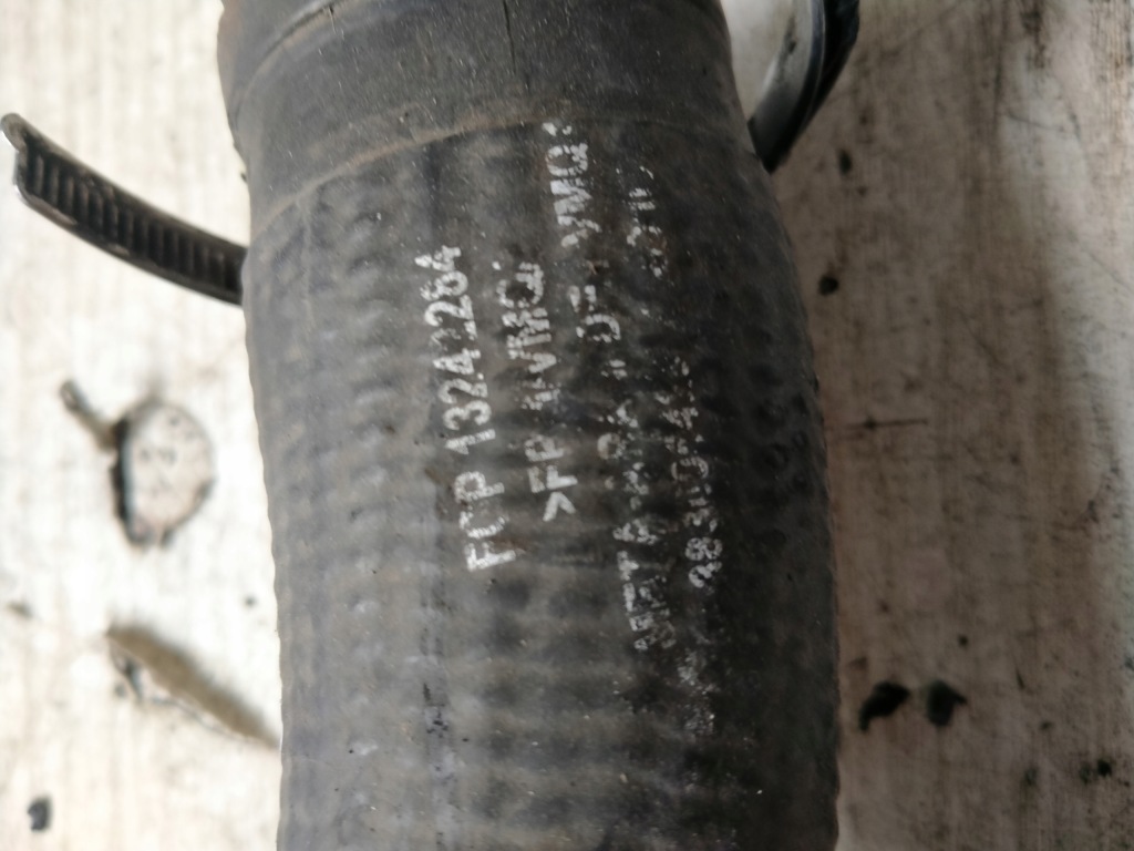 2240 zafira b 1,9 пабтрубок  труба интеркулер 13242284 Оригинал