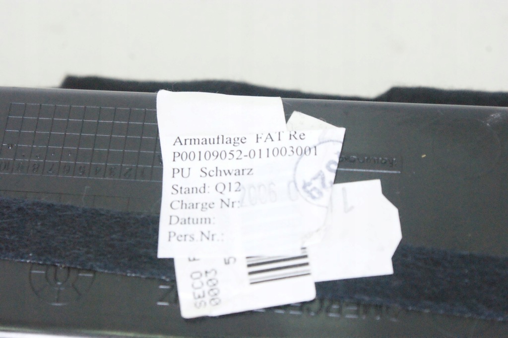 фото №8, Подлокотник бардачок дверной пассажира czarna кожа mercedes w221