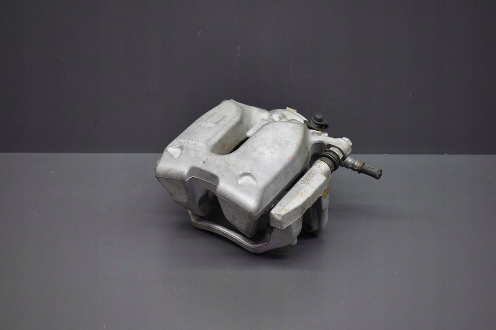 фото №1, Суппорт прижим правый bmw 3 g20 g21 4 g22 g23 g26