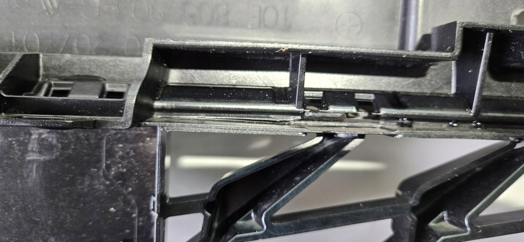 Решётка бампера перед средняя coupra born 10e 2021- Киев