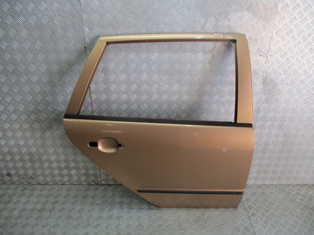 фото №1, Двері правий задня skoda fabia i 9601