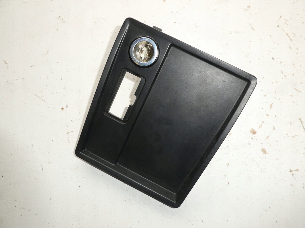 фото №1, Полка лоток прикуривателя разъём vw caddy 2k5 2k5863284p