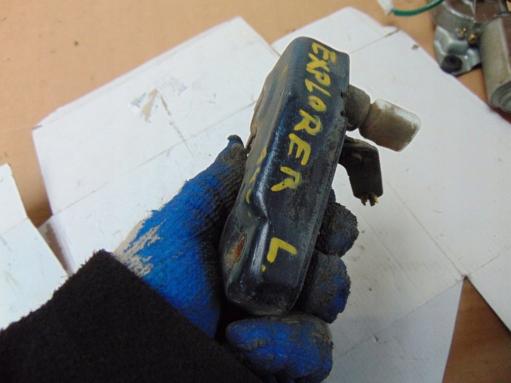 фото №6, Ford explorer i 94r замок крышки левый