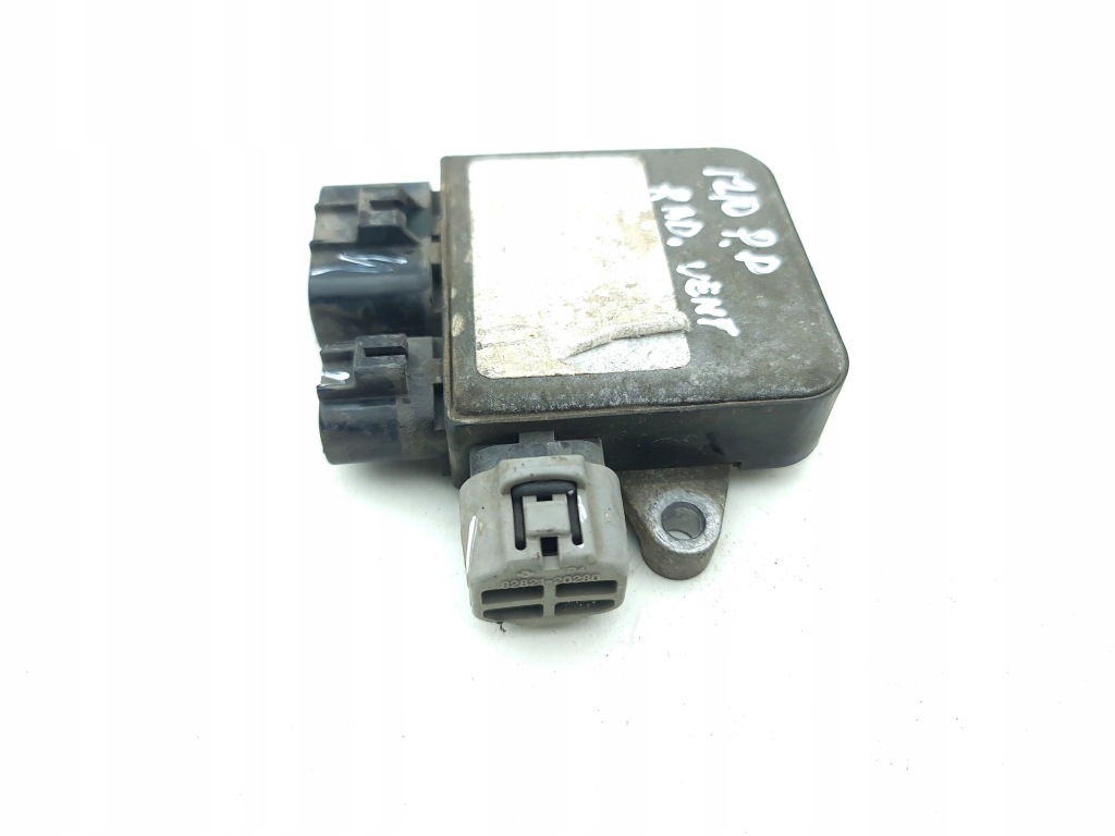 Tesla model s 2015 блок управления вентилятора в Украине