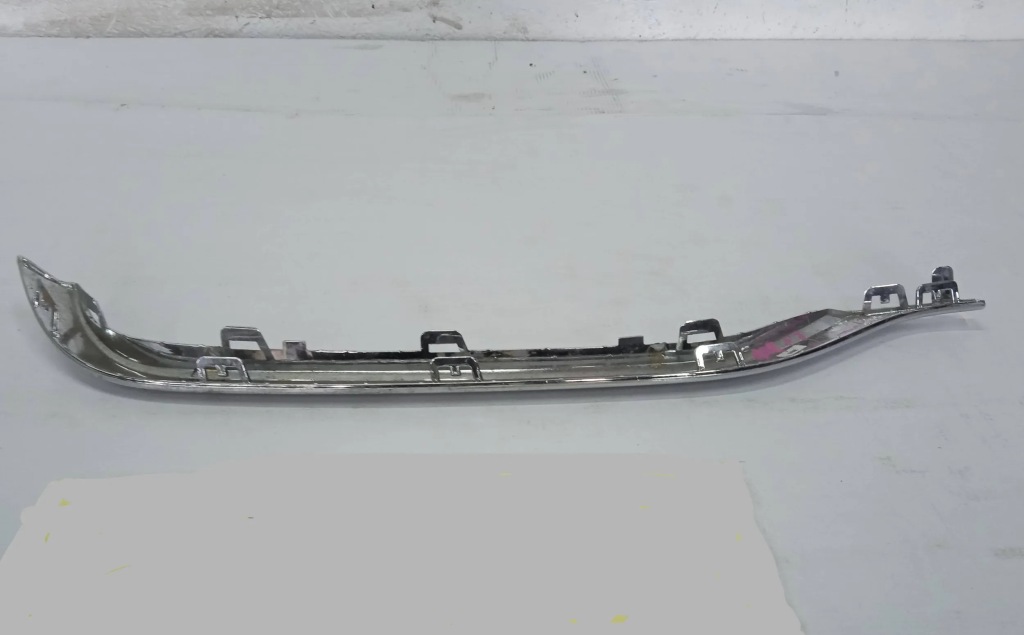 Хром перед mercedes-benz eqb w243 Киев