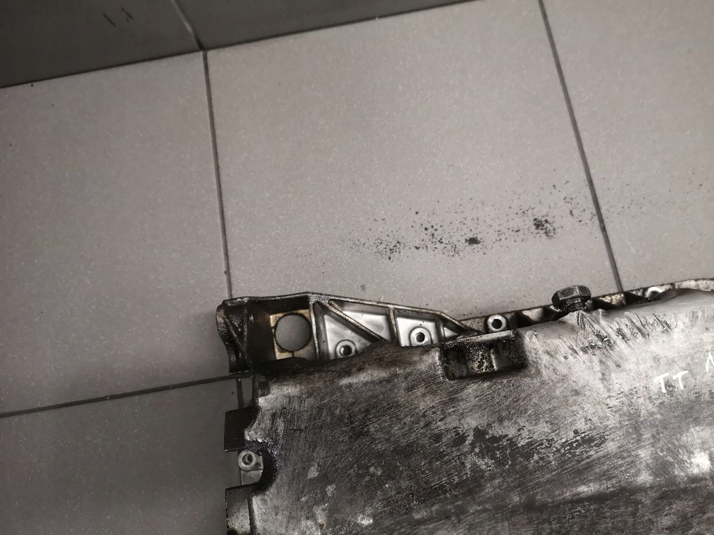фото №9, Поддон масляная audi tt 8n 1.8t ajq 038103603g