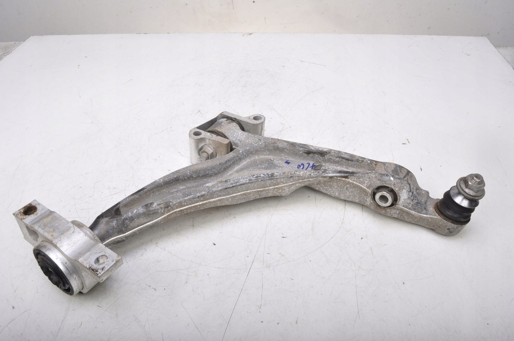 фото №1, Volvo xc60 ii рычаг левый перед 32381882