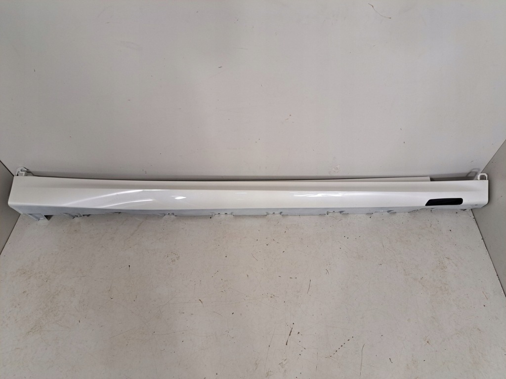 фото №1, Bmw x7 g07 2023 права сторона поріг m