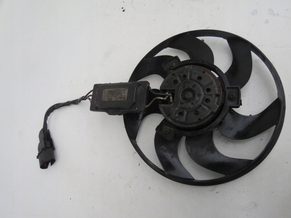 Вентилятор радиатора porsche cayenne 4.5 v8 3136613284 с Разборки