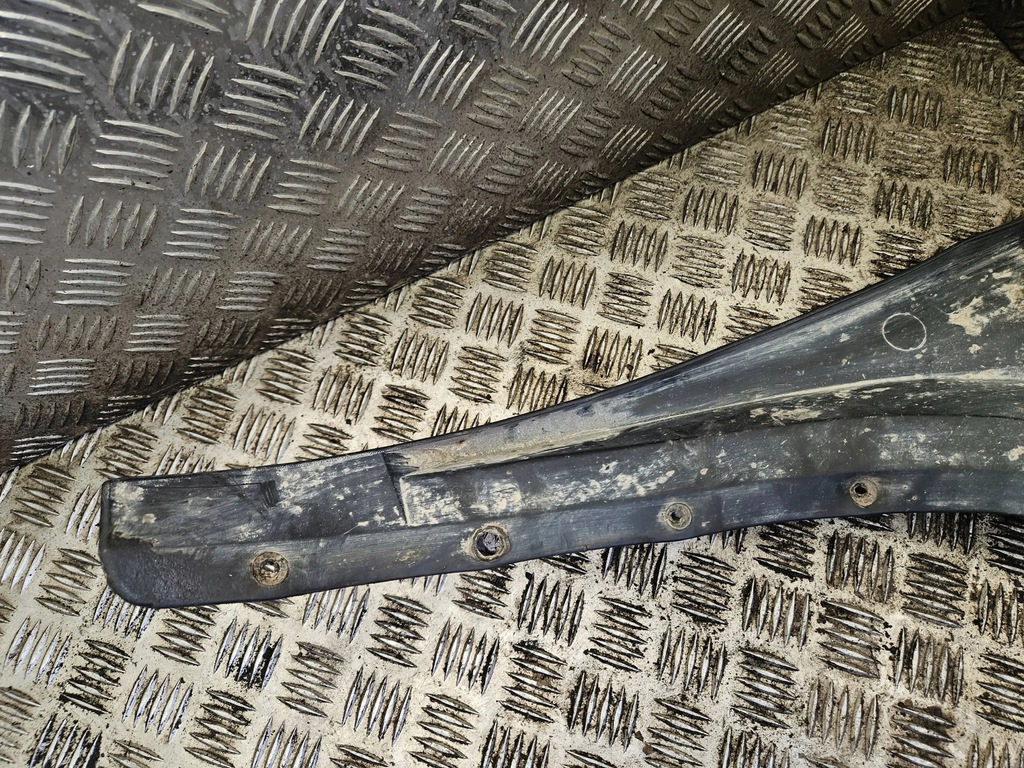 фото №8, Mercedes-benz ml w163 2003 ліва сторона бризковики задні