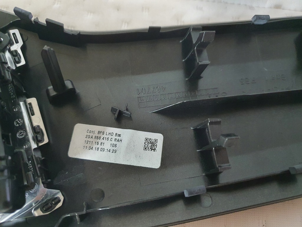 фото №7, Молдинг dekor консолі панелі радіо vw t roc navi