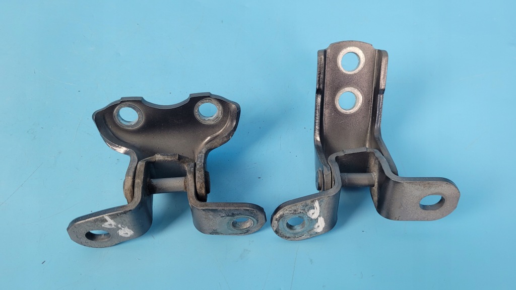 фото №13, Toyota rav4 v 19r 2.0 vvti петли дверь правый перед a046694 комплект