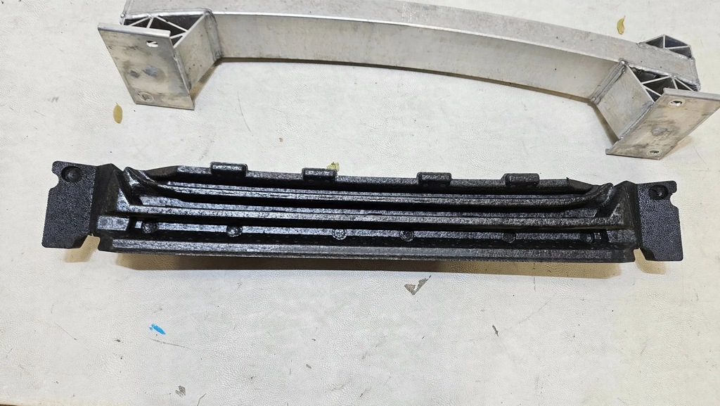 фото №7, Балка бампера передний передняя перед усилитель audi r8 420 807109b