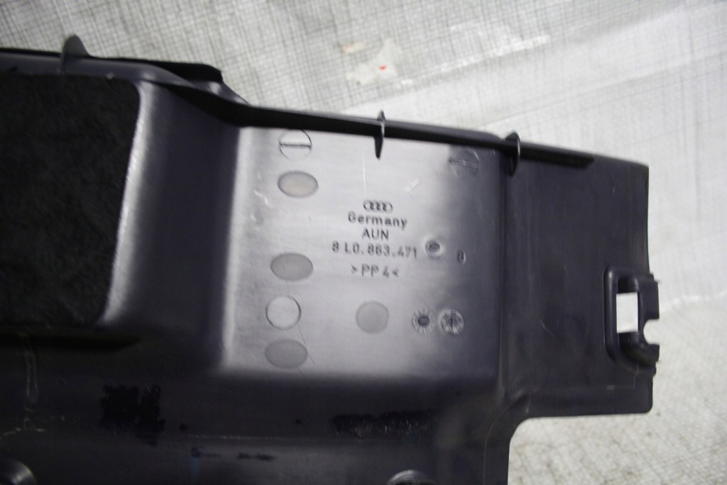 Audi a3 накладка оббивка поріг 8l0863471b granat в Україні