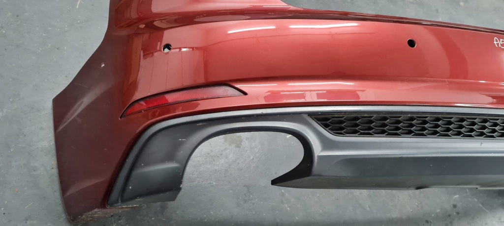 A5 8w бампер задній задній під  pdc накладка sline ly3s 8w6807067 Зі Шроту