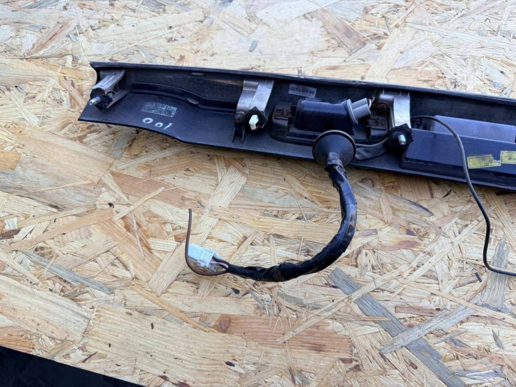 Накладка крышки под камера заднего вида hyundai i40 универсал 87312-3z100 с Разборки