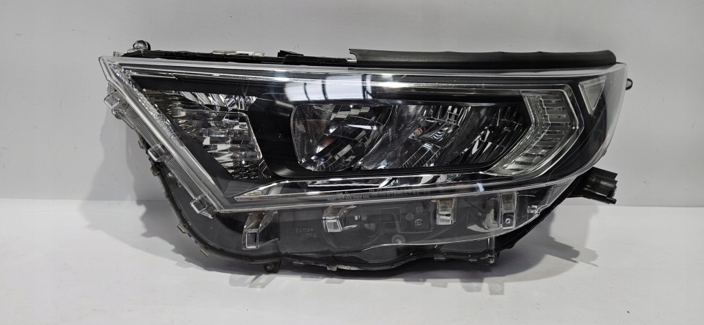 фото №1, Toyota rav4 v 18- лампа левый перед full led stanley 42-88