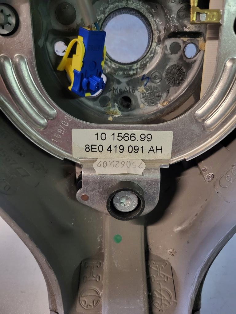 фото №6, Повітропровід подушка подушка безпеки audi a4 b6 триспицева