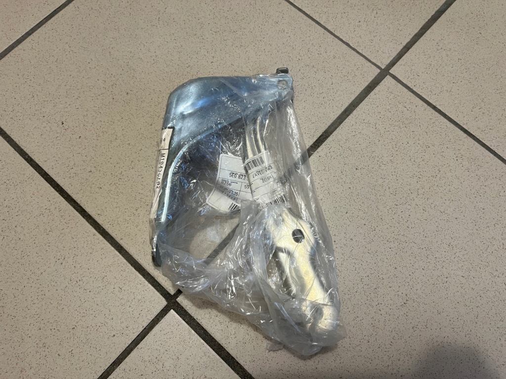 фото №6, Skoda octavia iii 3 5e0 петля капот правий