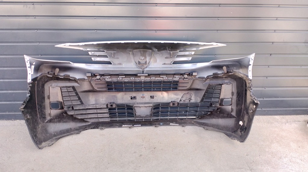 Купить Peugeot expert traveller 24r бампер перед передний