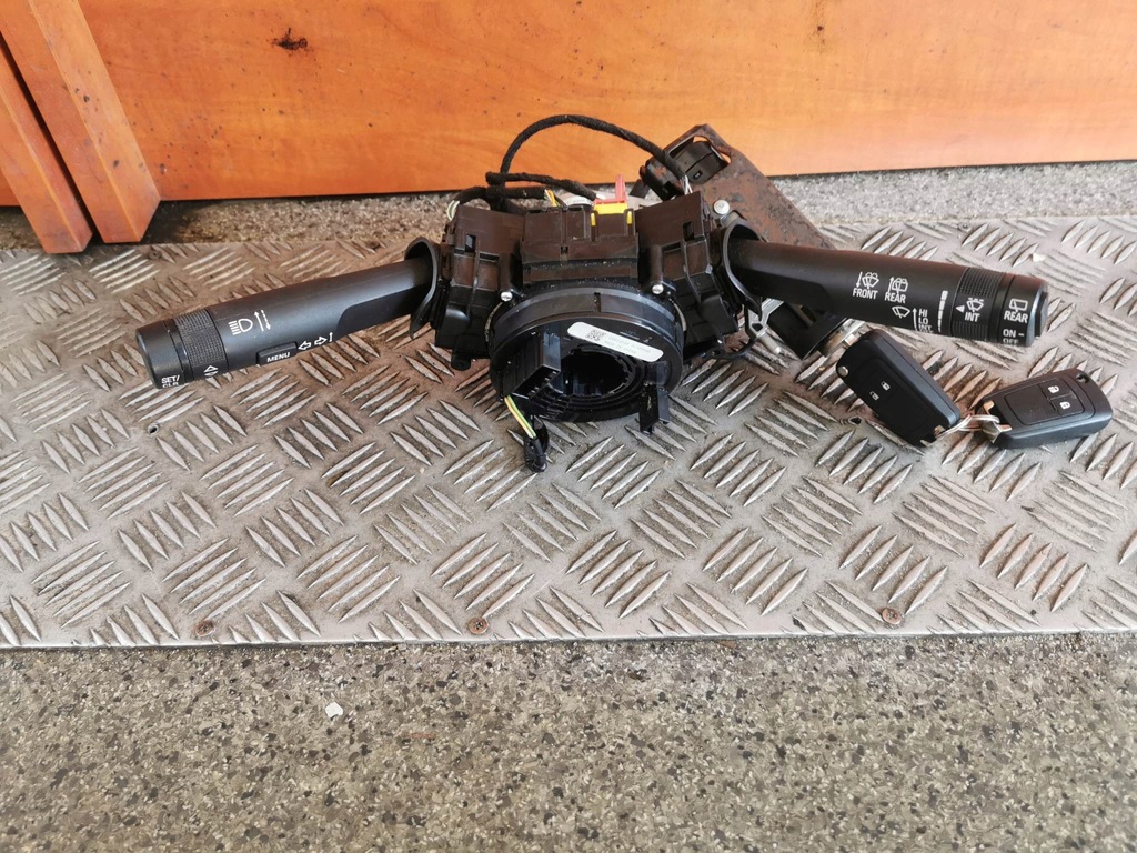 фото №1, Переключатель комбинированный замок зажигания opel corsa 13364322