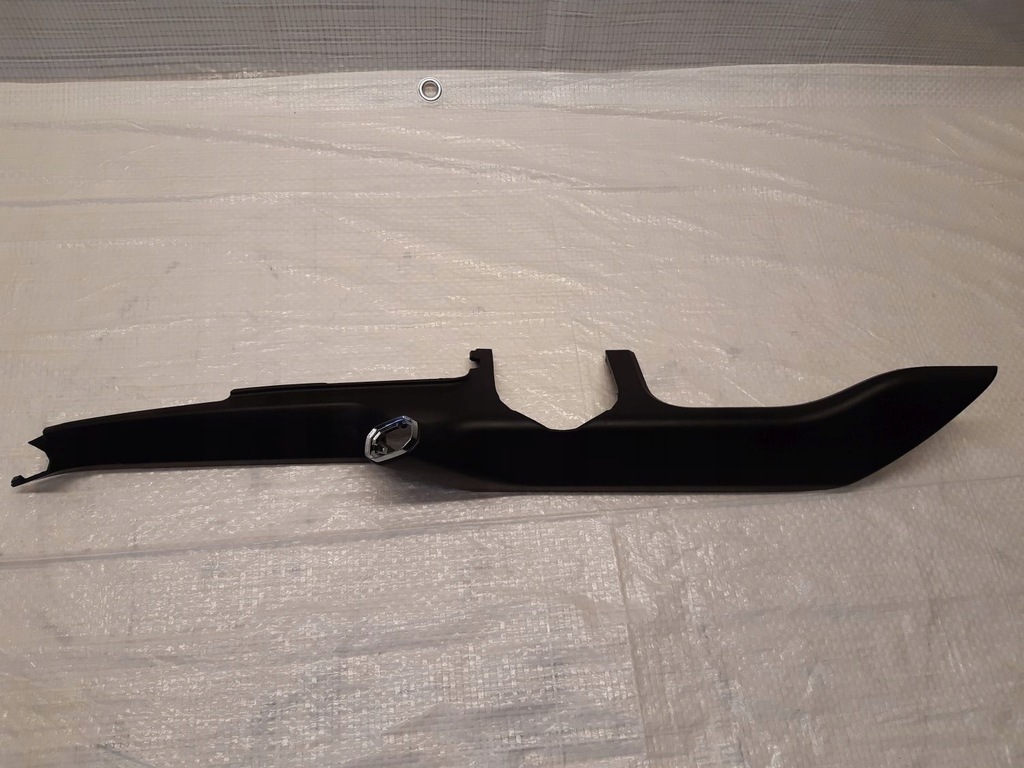 фото №1, Porsche cayenne 7p пластик защита консоли средний