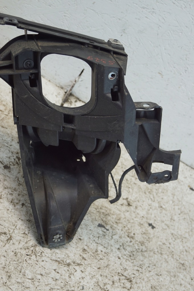 фото №13, Направляющая кронштейн крыла левая bmw x5 e70 7157989