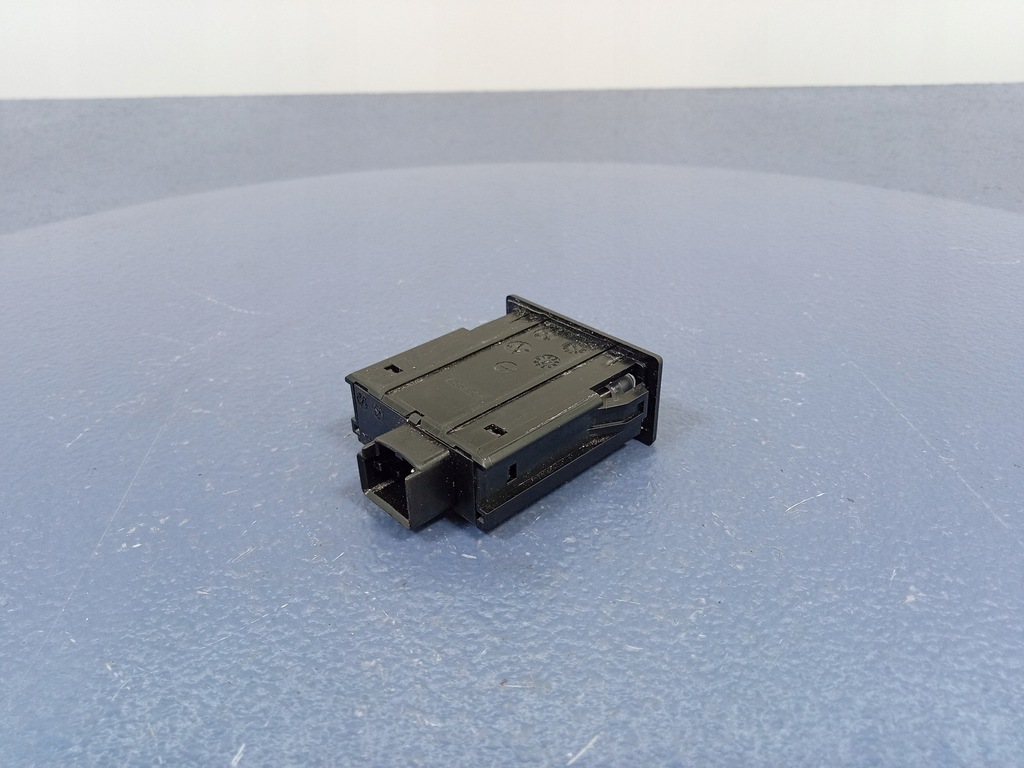 фото №3, Alfa romeo stelvio qv разъём usb