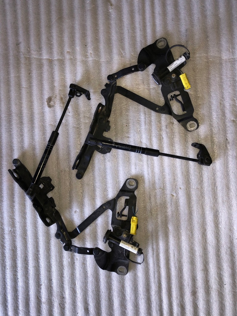 фото №1, Bmw f10 петля капот патрон