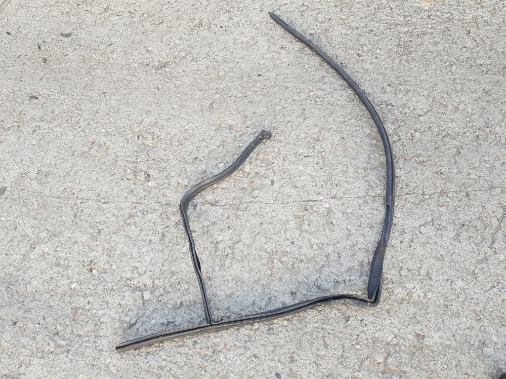 фото №10, Прокладка ліва жабо відсік двигуна bmw e38