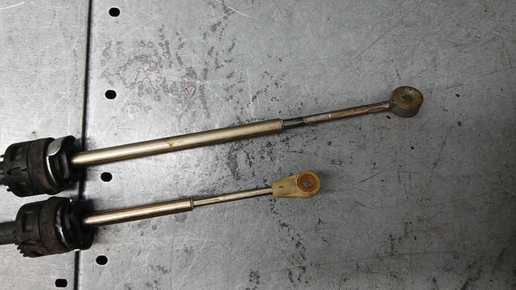 Трос перемикання передач skoda fabia i 1.4b 03r kombi 6y0711265c/266b Зі Шроту