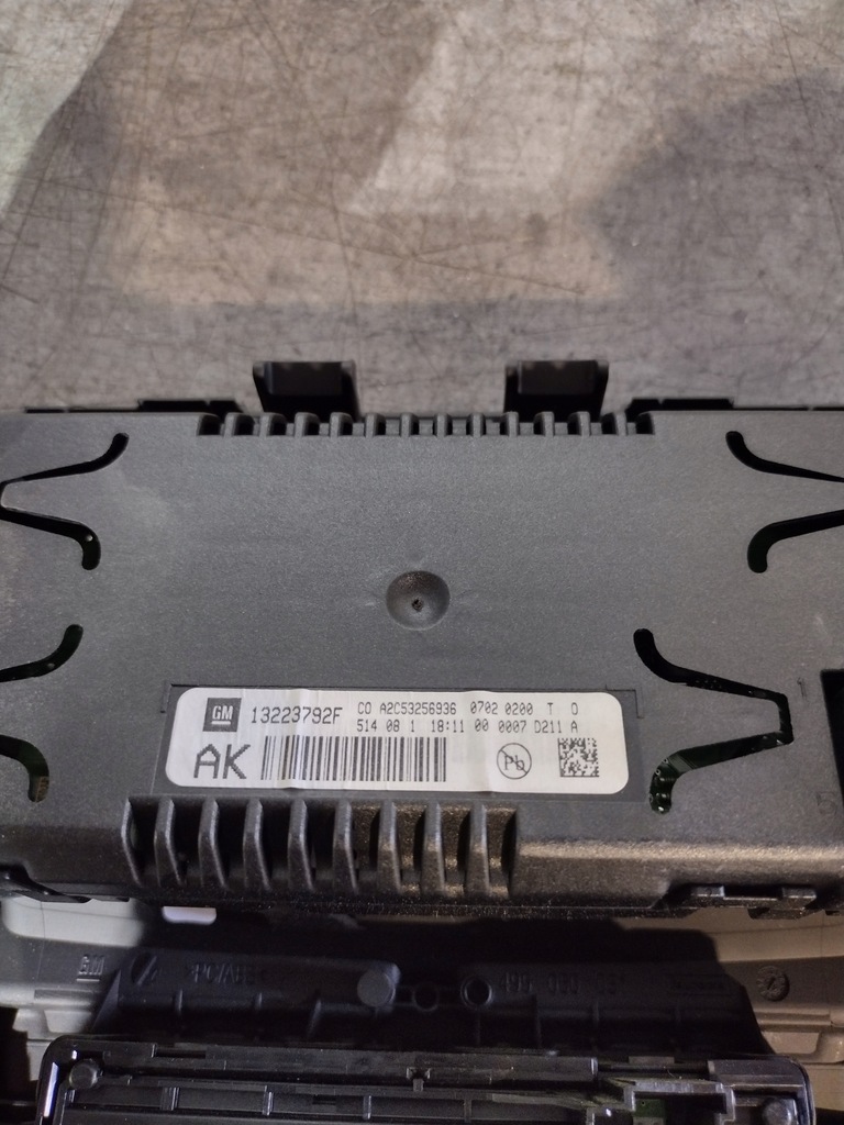 фото №10, Рамка радіо панель кондиціонера opel insignia a